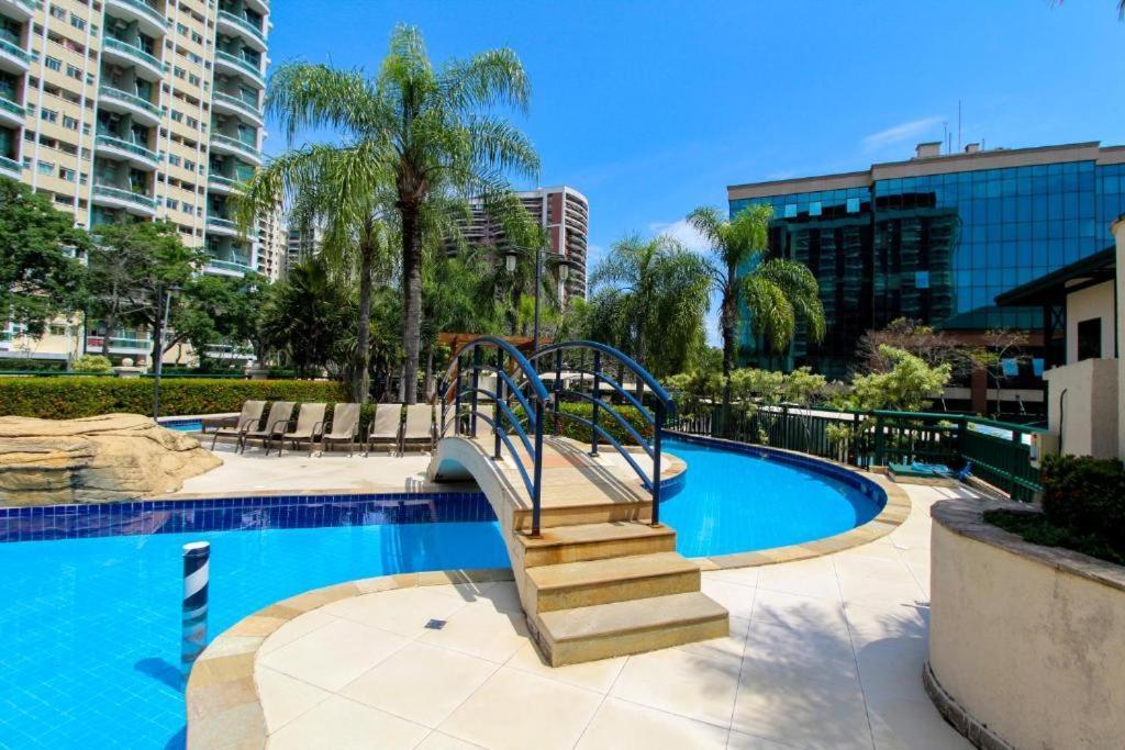 Barra Da Tijuca - 508 - De Frente Para Maravilhosa Piscina - Estacionamento Gratuito - Academia Comphania Atletica - Balsa Para Praia Gratis - Microondas - Geladeira Grande - Recepcao 24Horas - Wi-Fi - Com Pia Рио де Жанейро Екстериор снимка